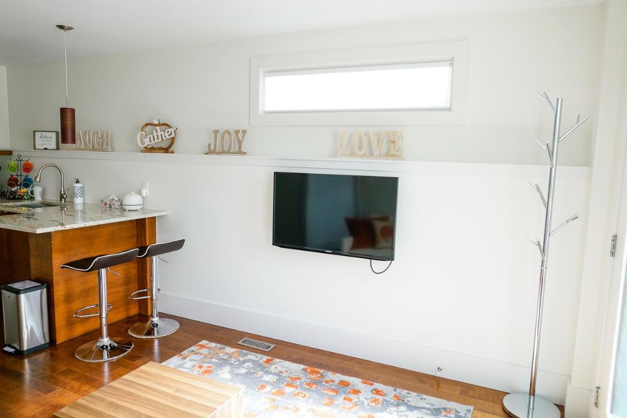 Studio On Capri Calgary Ngoại thất bức ảnh