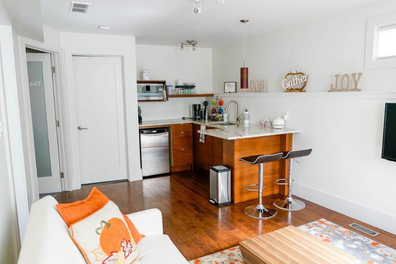 Studio On Capri Calgary Ngoại thất bức ảnh
