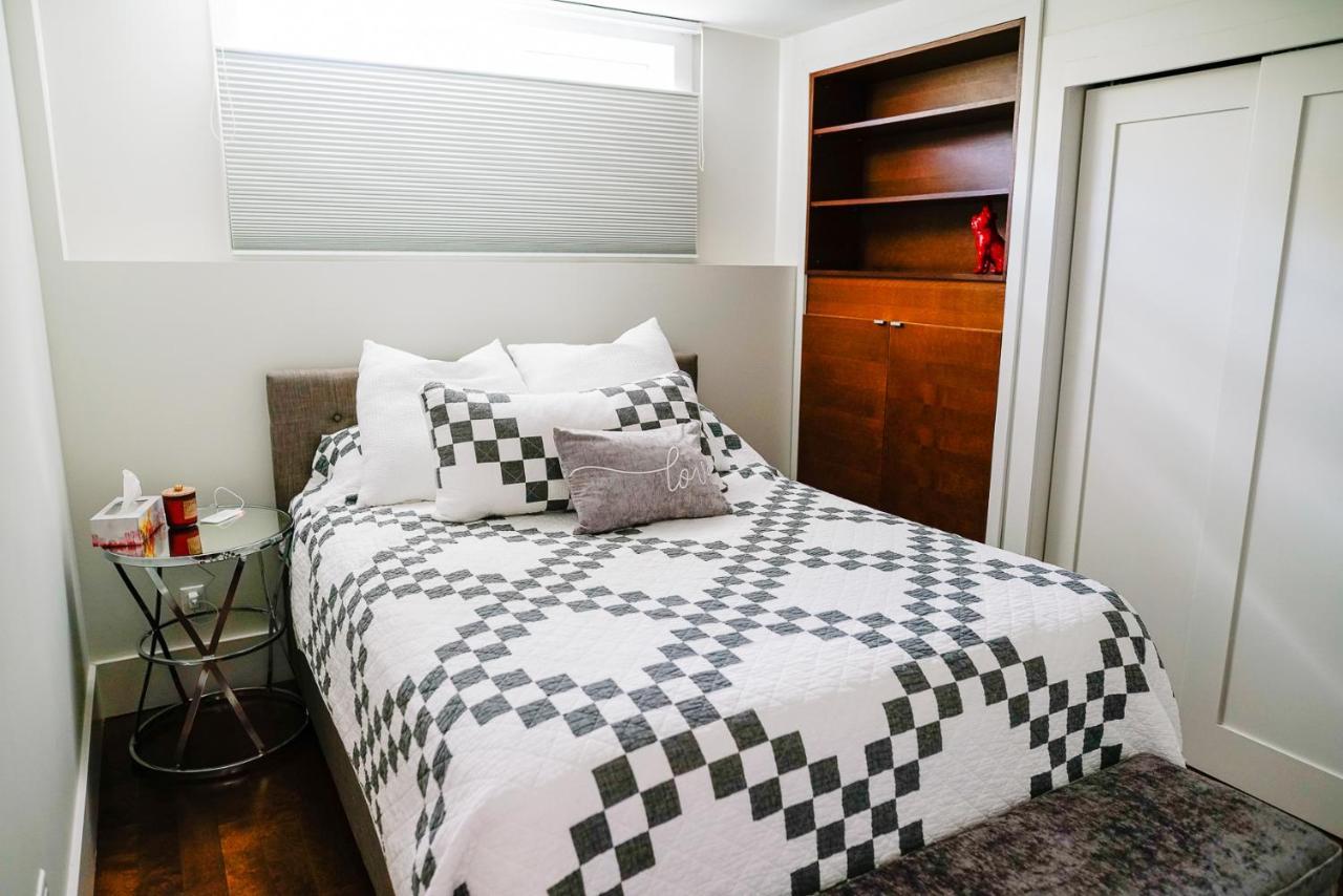 Studio On Capri Calgary Ngoại thất bức ảnh